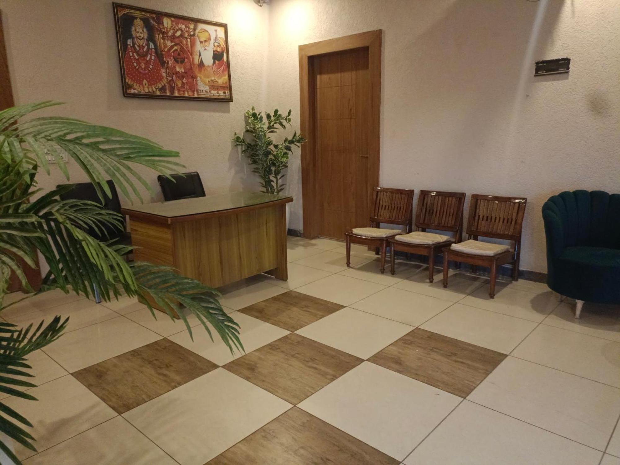 The Aura Grand Hotel & Banquet - A Unit Of Sitara Kollection Hotels Rohtak Exteriör bild